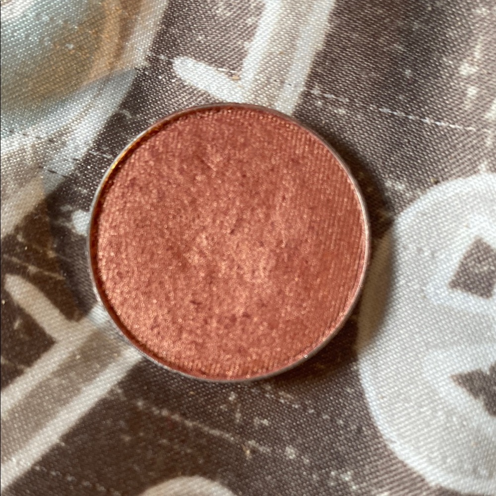 5 for $25/Make Up Geek Eyeshadow Pan-Cosmopolitan